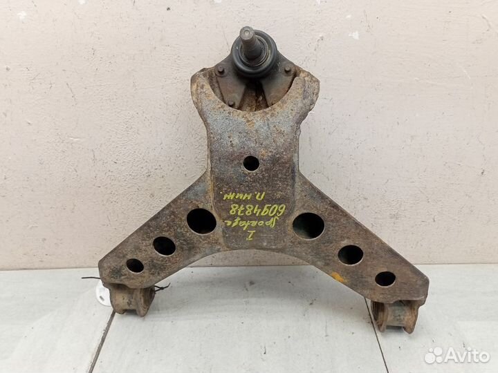 Рычаг передний нижний Киа