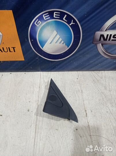 Уголок накладка зеркала внутри салона Geely emgran