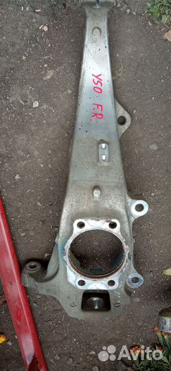 Поворотный кулак левый и правый