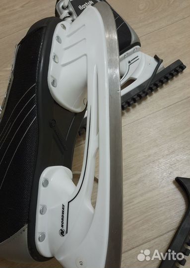 Коньки мужские 43 размер новые