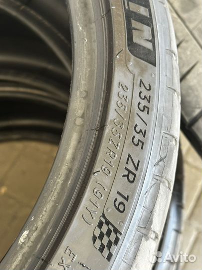 Michelin Pilot Sport 4 S 235/35 R19 28L