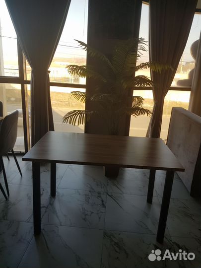 Стол для заведения