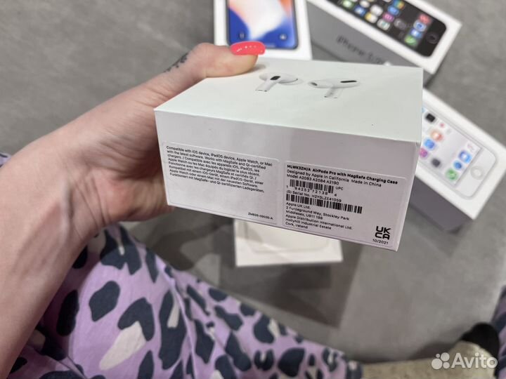 Коробки от техники apple