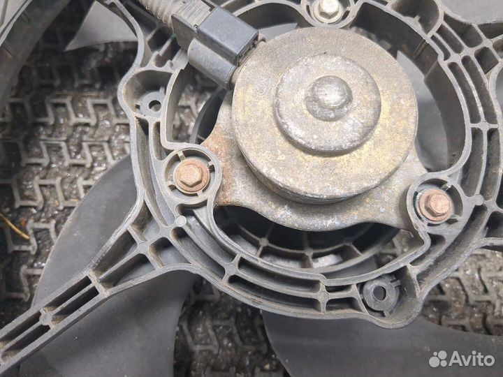 Вентилятор радиатора Mitsubishi Carisma, 2003