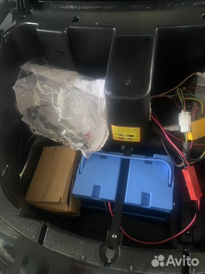 Детский электромобиль бу