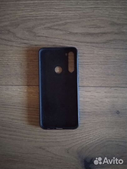 Чехлы на телефон