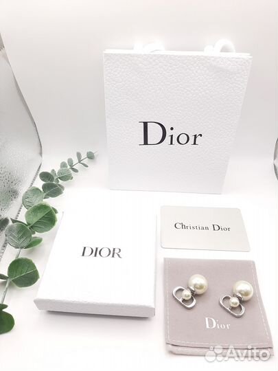 Серьги пусеты Christian Dior