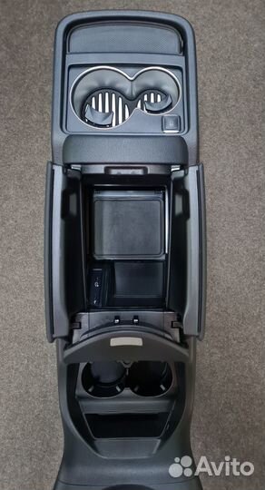 Центральная консоль Mercedes V-Class