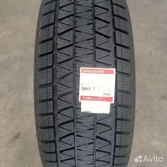 Bridgestone Blizzak DM-V3 245/45 R20 103T