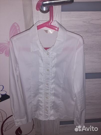 Школьные блузки и юбка