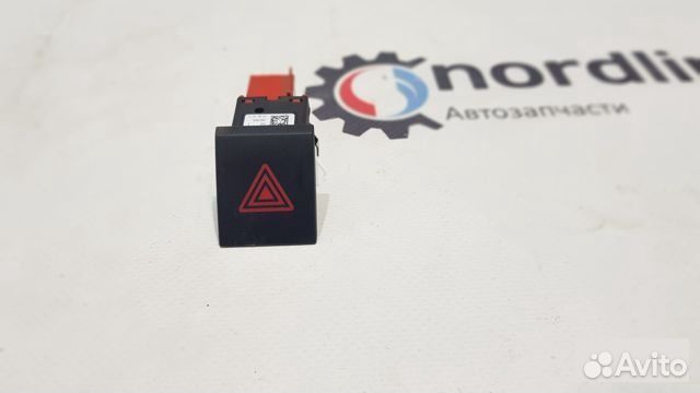 Кнопка аварийной сигнализации Skoda Fabia 2