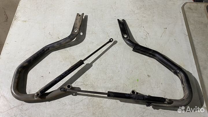 Петли крышки багажника BMW 5 series E34