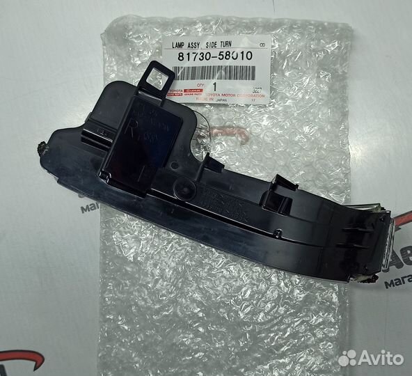 Указатель поворота правого зеркала Toyota RAV4 50