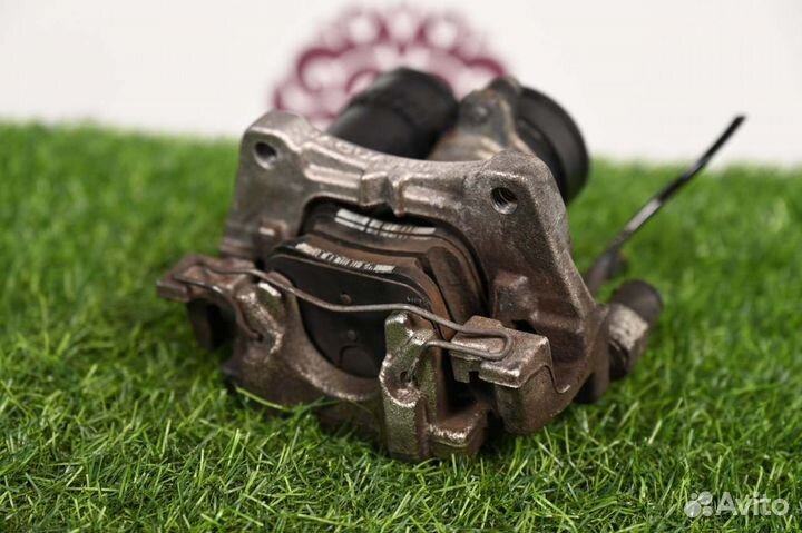 Моторчик стояночного тормоза Land Rover Evoque