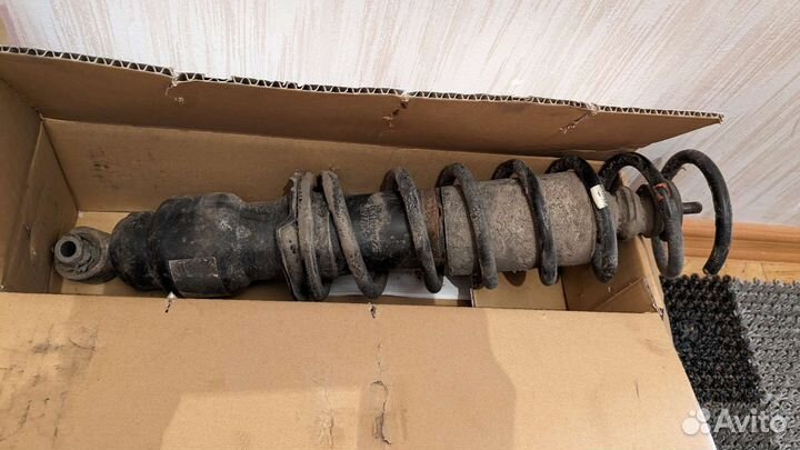 Амортизатор задний