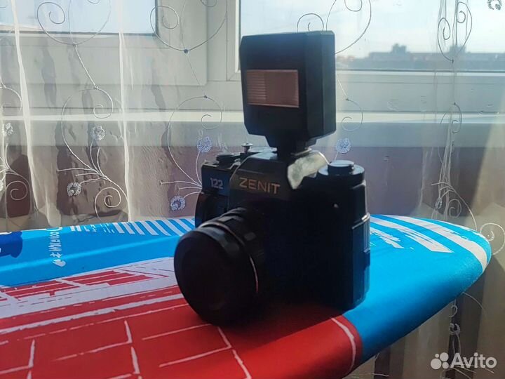 Продам плёночный фотоаппарат зенит122