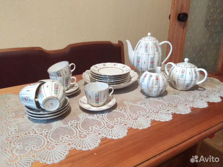 Кофейный сервиз из СССР. 1973 г. Фарфор, лфз