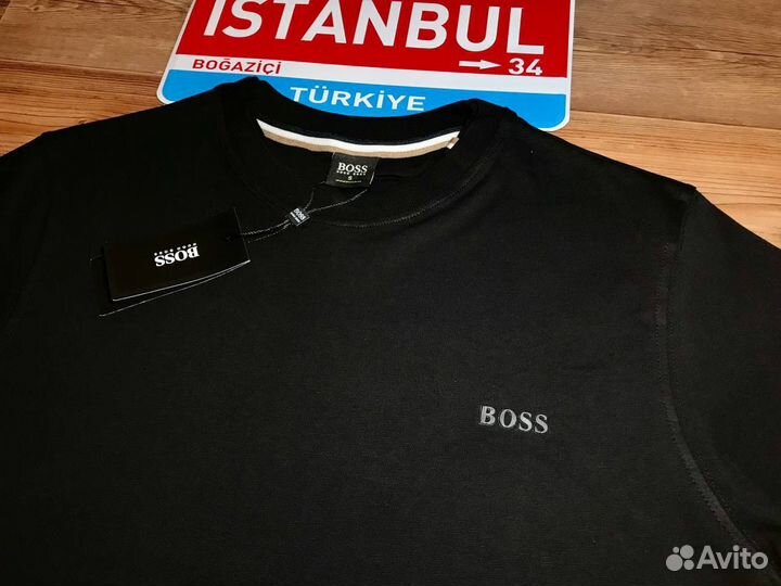 Футболка hugo