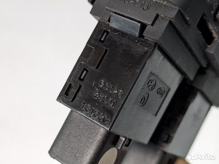 Кнопка обогрева сидений правая Hyundai Tucson JM