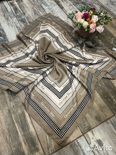 Платок шерстяной Dior коричневый тонкий новый