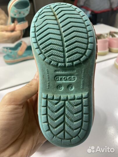 Тапочки Crocs c7 для девочки + сандалии 22 размер