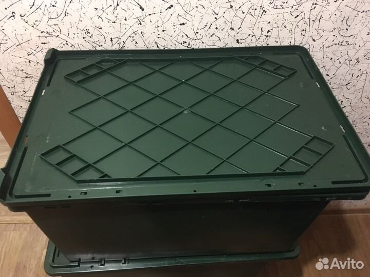 Ящик пластиковый с крышкой