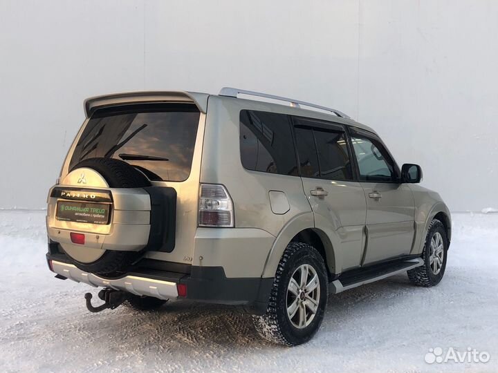 Mitsubishi Pajero 3.2 AT, 2008, 266 270 км