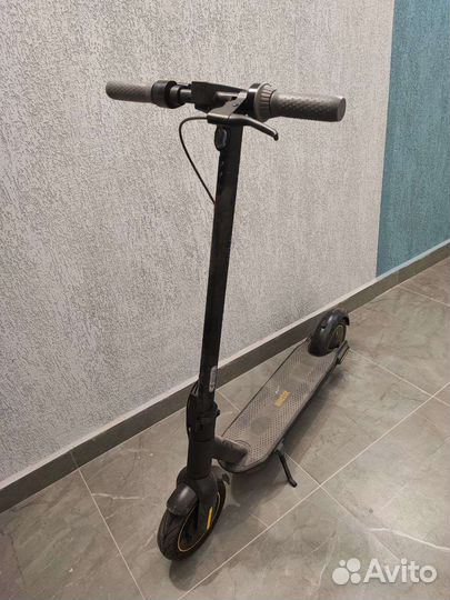 Ninebot kickscooter max g30p
