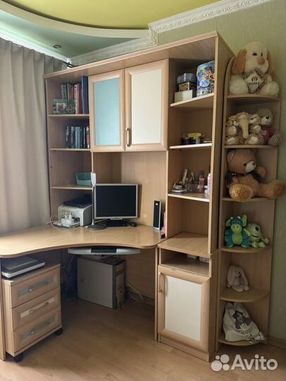 Компьютерный стол