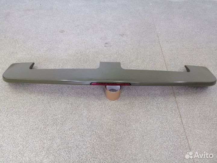 Спойлер крыши УАЗ Патриот с фонарем. Все цвета