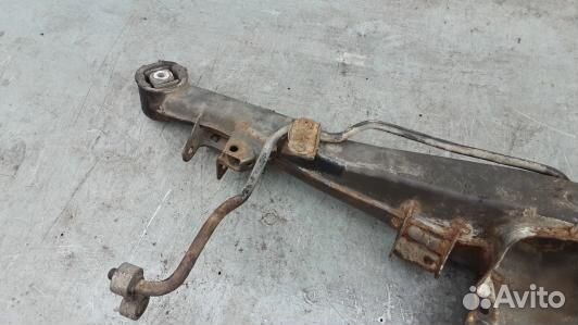 Балка задняя BMW 5 E34 (6BE03TH01)