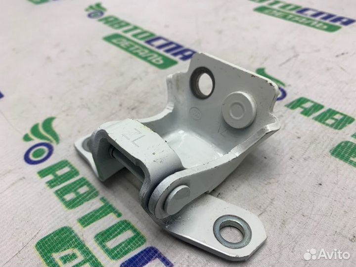 Петля двери задняя левая Mazda 6Gj/Gl седан бензин