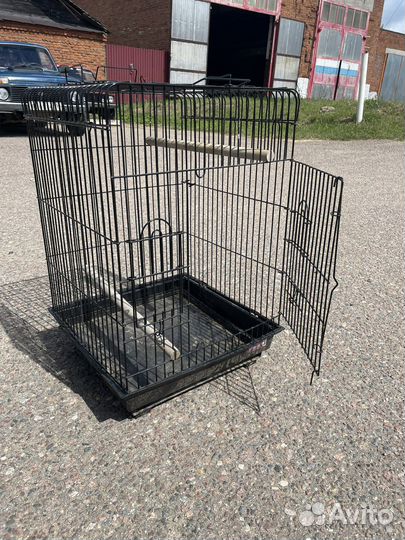 Большая клетка для птиц