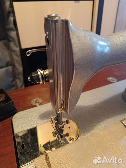 Швейная машина ножная