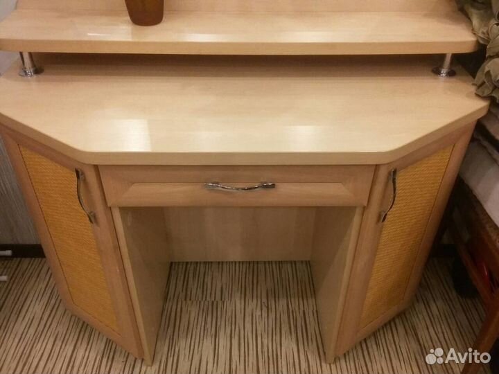 Туалетный столик