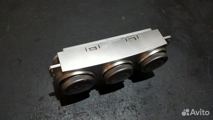 Блок управления климат-контролем Subaru Impreza