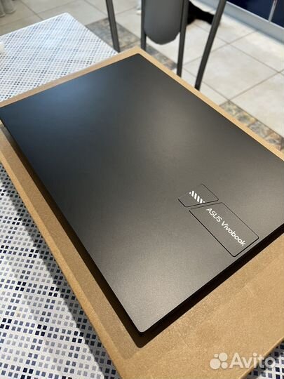 Asus vivobook m1605ya