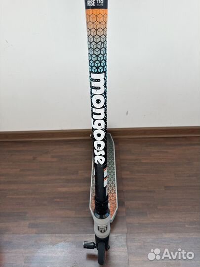 Самокат Mongoose rise 110 elite freestyle scooter