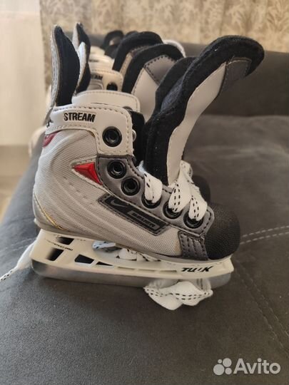 Коньки хоккейные детские