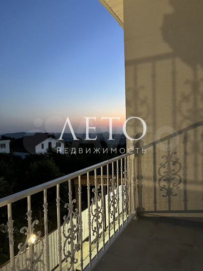 Дом 195 м² на участке 10 сот.