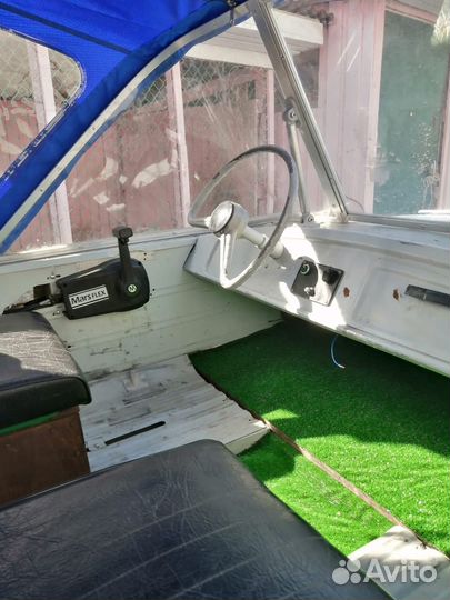 Лодка моторная 