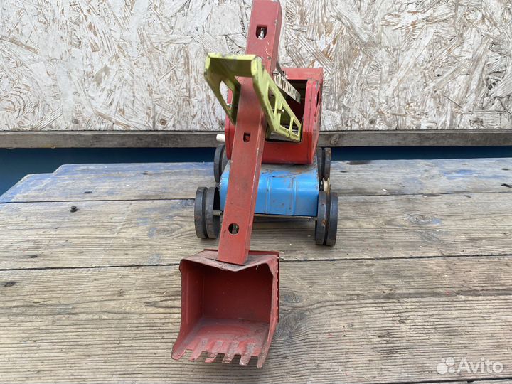 Игрушка экскаватор СССР 2 винтаж жесть