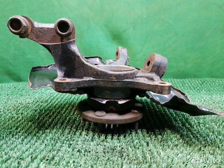 Кулак поворотный передний правый Toyota Camry XV30