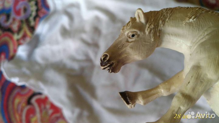 Лошадь schleich