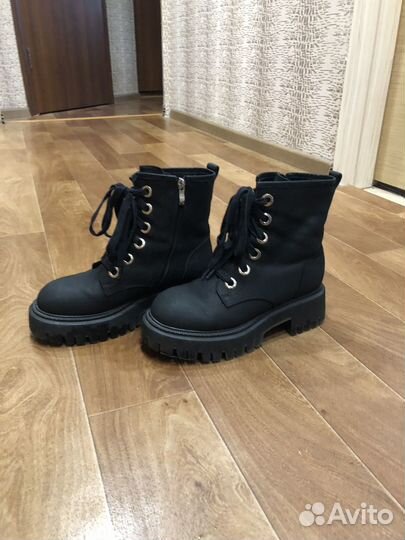 Зимние женские сапоги 38