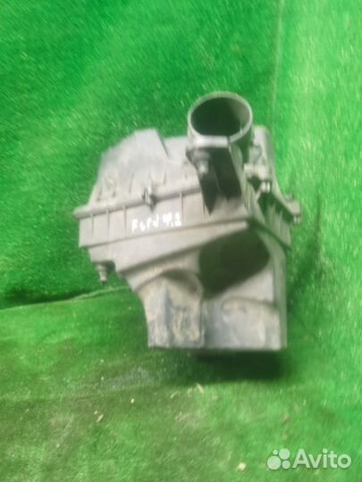 Корпус воздушного фильтра Ford Focus 2 купе 1.8