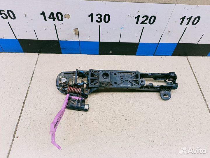 Кронштейн ручки RAV 4 2013