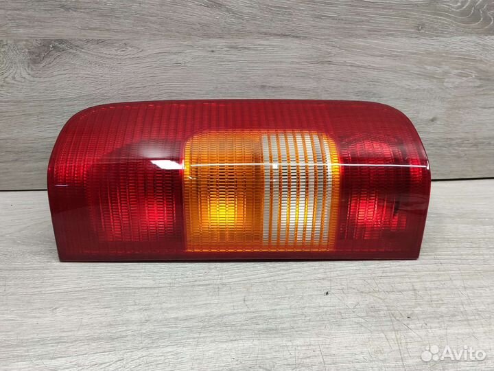 Фонарь задний правый Volkswagen LT