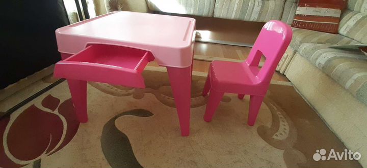 Детский стол и стул