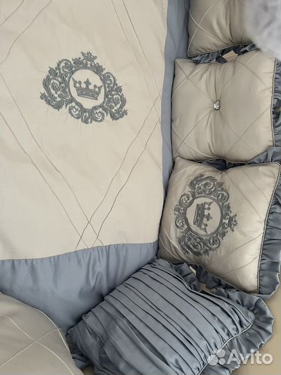 Бортики в кроватку с одеялом